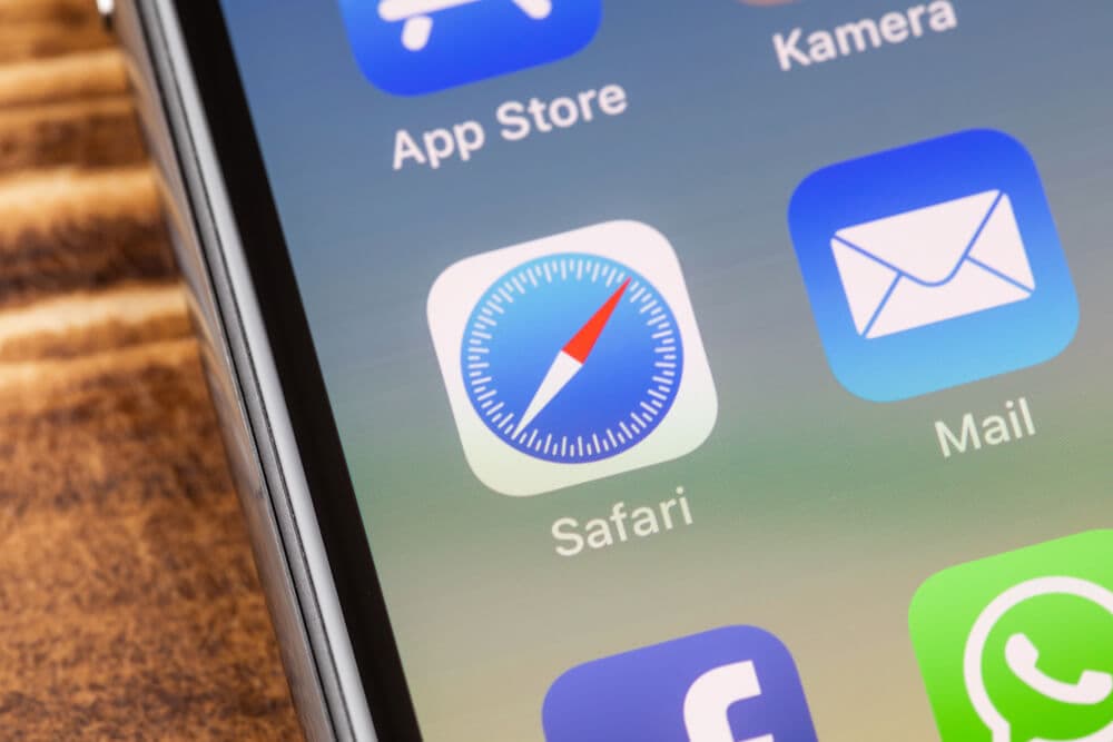 How to Block Websites on Safari and Manage What Kids Can See