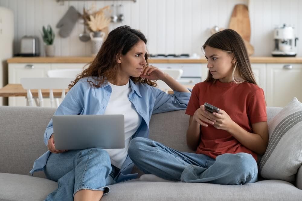 20+ Secret Text Messaging Apps: Everything that Parents Need to Know